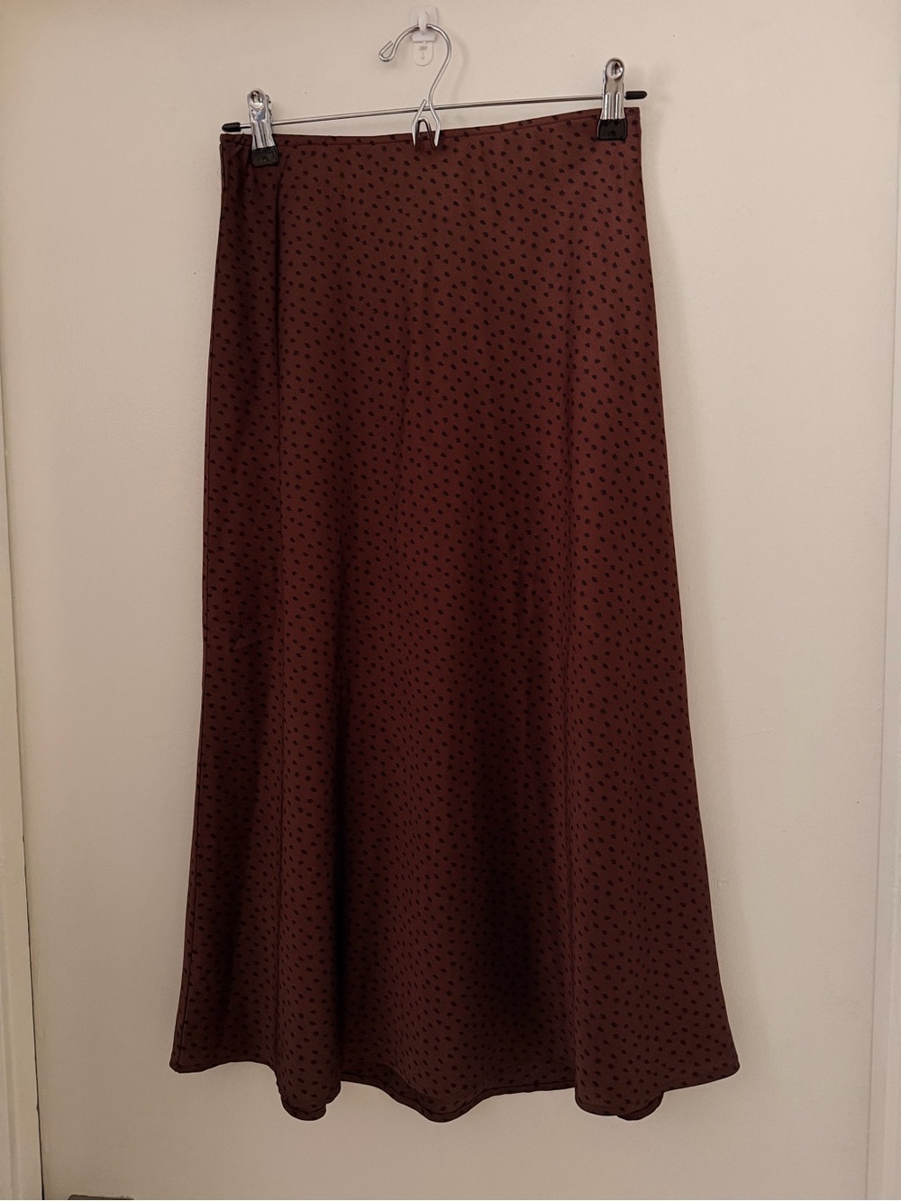 Abercrombie and Fitch Women’s Brown Satin Skirt Sz . Medium